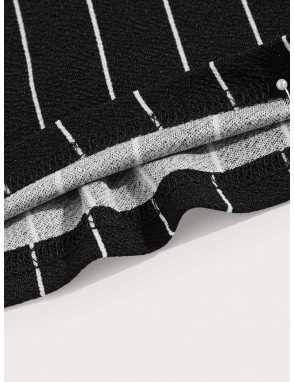 Men Drawstring Waist Textured Pinstripe Shorts